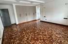 5 Bed House with En Suite in Garden Estate - 12