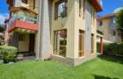 5 Bed House with En Suite in Lavington - 3