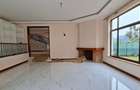 4 Bed Townhouse with En Suite in Rosslyn - 6