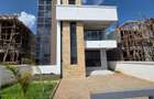 4 Bed Townhouse with En Suite in Ruiru - 2