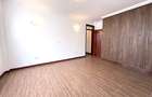 3 Bed Apartment with En Suite in Riverside - 6