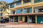 4 Bed Townhouse with En Suite at Brookside Drive - 2