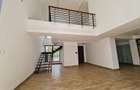 4 Bed Apartment with En Suite in Riverside - 2