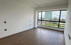 3 Bed Apartment with En Suite at Riverside Drive - 12