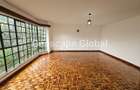 5 Bed House with En Suite in Spring Valley - 5