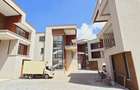 5 Bed Townhouse with En Suite at Lavington Green - 3