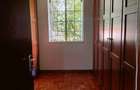5 Bed House with En Suite in Rosslyn - 14