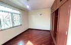 5 Bed House with En Suite in Lavington - 15