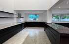 5 Bed House with En Suite in Runda - 17
