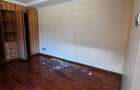5 Bed Townhouse with En Suite at Lavington - 14