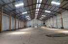 14,000 ft² Warehouse with Parking in Industrial Area - 11