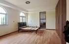 6 Bed House with En Suite at Ridgeways - 8