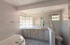4 Bed House with En Suite in Gigiri - 12