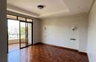 4 Bed Apartment with En Suite at Riverside Drive - 7