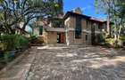 7 Bed Townhouse with En Suite at Covent Dr - 1