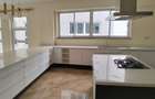 4 Bed Apartment with En Suite in Brookside - 16