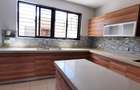 5 Bed Townhouse with En Suite at Lavington - 3