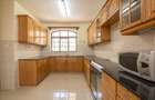 3 Bed Apartment with En Suite at Riverside Drive - 10