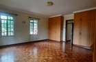 4 Bed Townhouse with En Suite at Lavington - 16