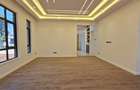 5 Bed Townhouse with En Suite in Lavington - 6