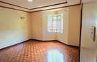 5 Bed Townhouse with En Suite at Lavington - 7