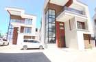 5 Bed Townhouse with En Suite at Lavington Green - 1