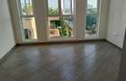 Serviced 2 Bed Apartment with En Suite at Beach Road - 8