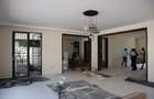 5 Bed Villa with En Suite at Kyuna Road - 8