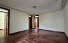 5 Bed Townhouse with En Suite in Lavington - 10