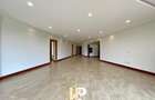 4 Bed Apartment with En Suite in Parklands - 2