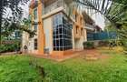 5 Bed House with En Suite in Lavington - 7