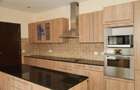 3 Bed Apartment with En Suite in Riverside - 7