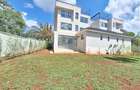 5 Bed Townhouse with En Suite in Lavington - 2