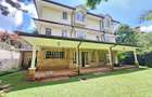 5 Bed House with En Suite in Lavington - 2