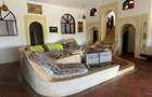 4 Bed Villa with En Suite in Bofa - 8
