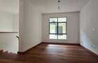 4 Bed Apartment with En Suite in Rosslyn - 20