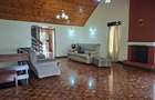 4 Bed House with En Suite at Off Un Avenue - 8