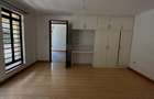 5 Bed Townhouse with En Suite in Runda - 4