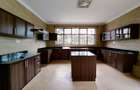 5 Bed Townhouse with En Suite in Kitisuru - 11