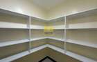 3 Bed Apartment in Riverside - 6