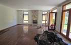 5 Bed Townhouse with En Suite at Lavington Off Convent Drive - 12