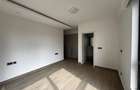 3 Bed Apartment with En Suite in Riverside - 10