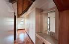 5 Bed Townhouse with En Suite at Lavington - 16