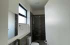 4 Bed Apartment with En Suite at Riverside Drive - 19