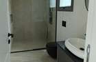 5 Bed Townhouse with En Suite at Lavington - 12