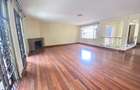 5 Bed Townhouse with En Suite in Lavington - 4