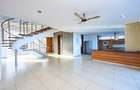 4 Bed Apartment with En Suite at Greenwood Drive - 7