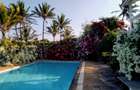 4 Bed House with En Suite in Bofa - 10