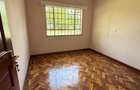 4 Bed House with En Suite at Hardy Area - 10