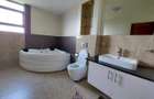3 Bed Apartment with En Suite at Riverside Drive - 12